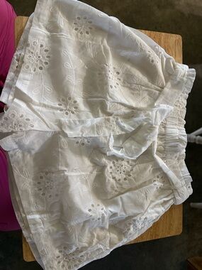 Cupshe White Eyelet Tie-Waist High Waist Shorts